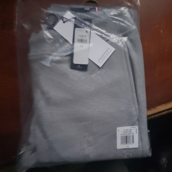 T.Hilfiger sweatpants,12-14 bnwt - Picture 5 of 6